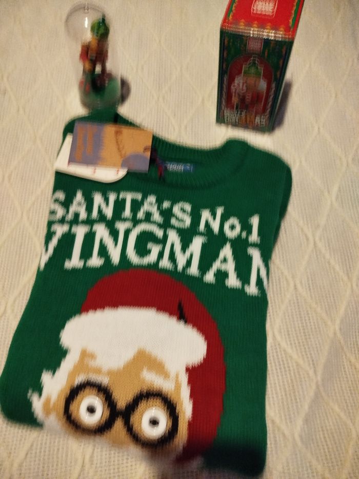 🕶️ Pull de Noël “Santa’s No.1 Wingman”  T.S - photo numéro 7