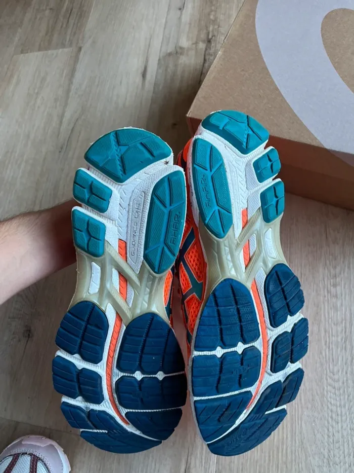 Asics GT 2000 7 White Lake Drive Taille 45 - photo numéro 5