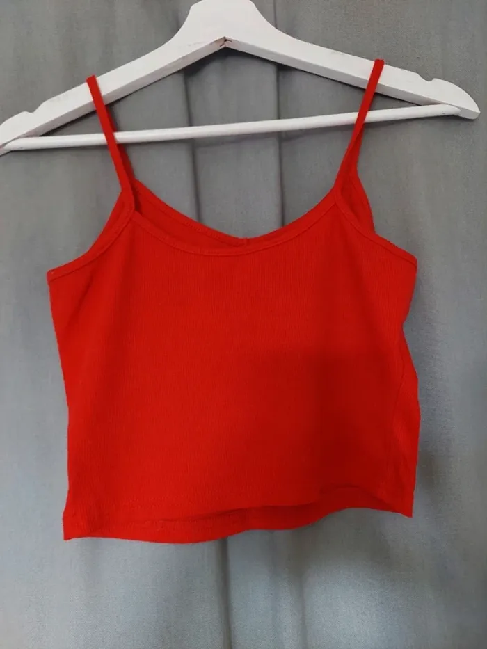Débardeur rouge Shein – Col V – Taille M – Très bon état - photo numéro 3