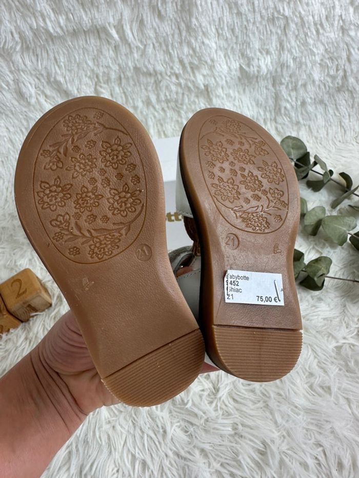 Paire de sandales Babybotte taille 21 - photo numéro 4