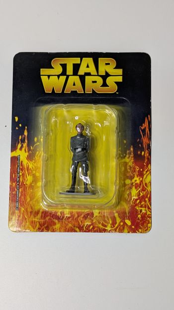 [Atlas] Figurine Star Wars Grand Moff Tarkin en plomb