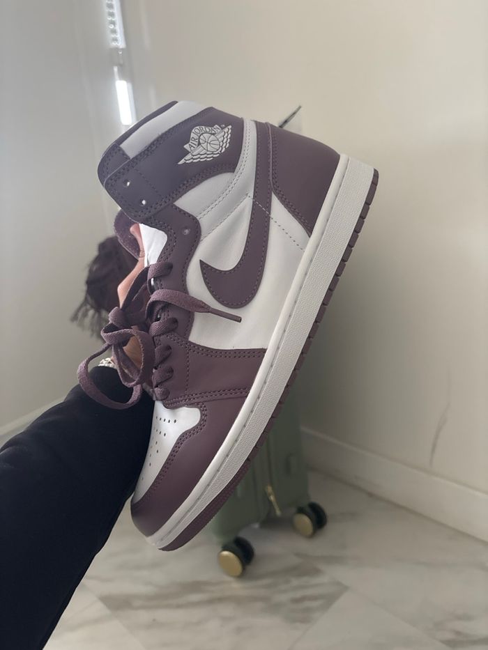 Air Jordan 1 Retro High OG – Mauve / Blanc – Neuves - photo numéro 10