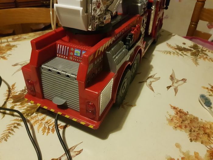 Grand camion de pompier 55cm avec échelle télécommandé - Dickie Toys - photo numéro 10