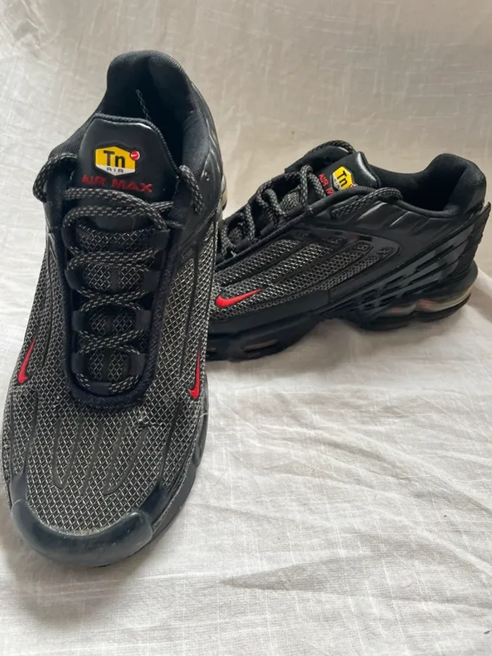 Baskets Nike TN Air Max Plus – Taille 44 – Noir – Très bon état