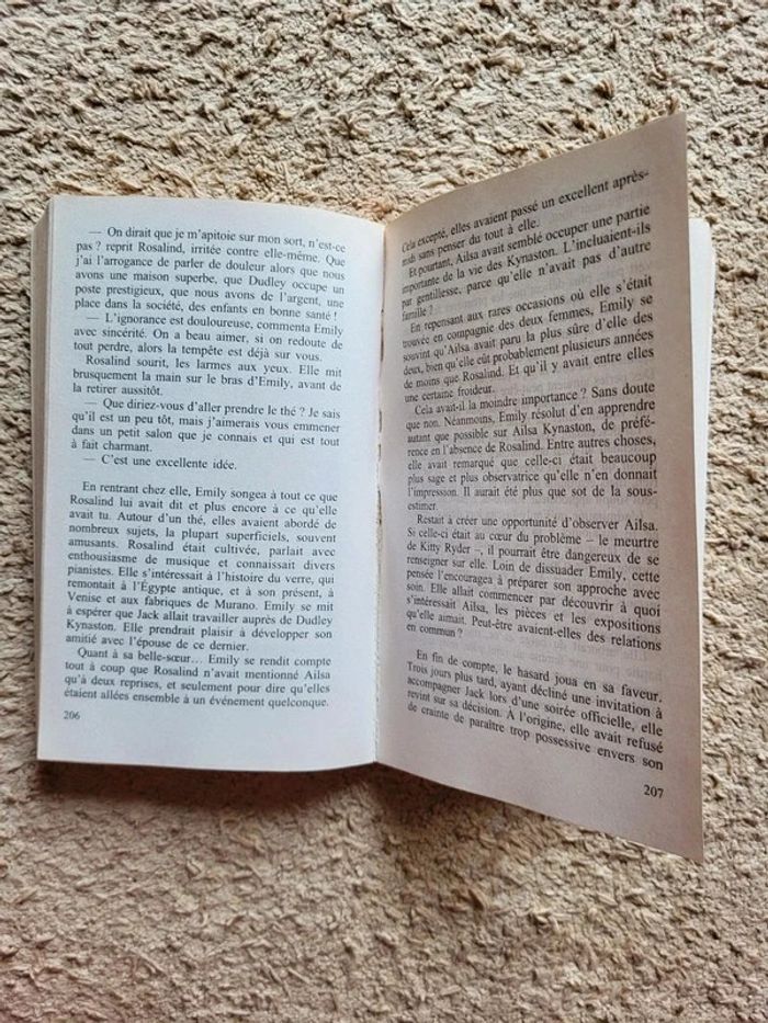 Livre L'inconnue de Blackheath d'Anne Perry - photo numéro 7