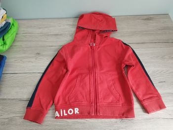 Gilet zippé à capuche garçon 24 mois