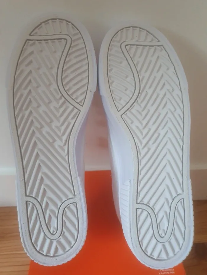 Nike Plateforme Legacy "full white"(42.5) - photo numéro 8