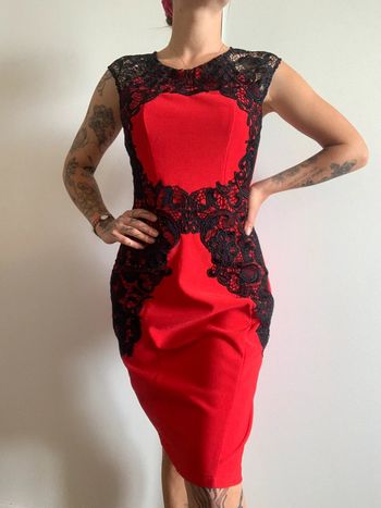 Robe rouge et noire sexy lipsy taille m 38