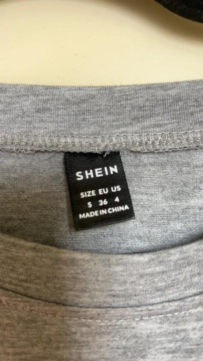 T-shirt gris T36 - Neuf 🩶 - photo numéro 6