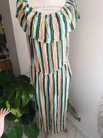 🎀Magnifique combinaison légère taille 44 neuf avec étiquette 🎀