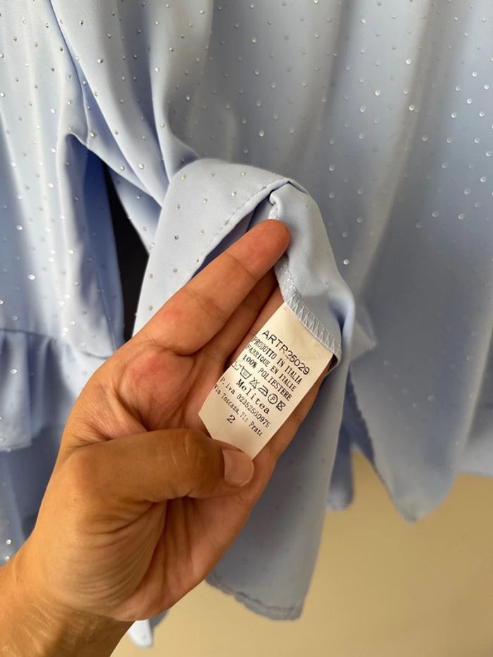 👕🌞Haut à strass bleu ciel clair été  - neuf avec étiquette- melitea - taille unique - photo numéro 7