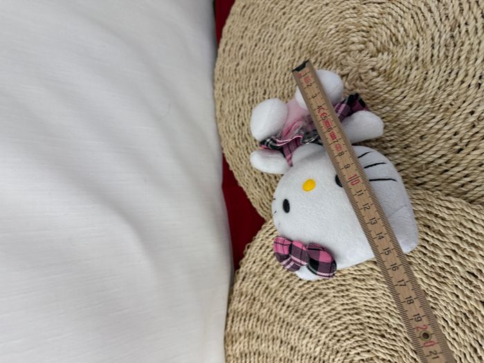 Peluche Hello Kitty TY Sanrio robe à carreaux rose - photo numéro 4