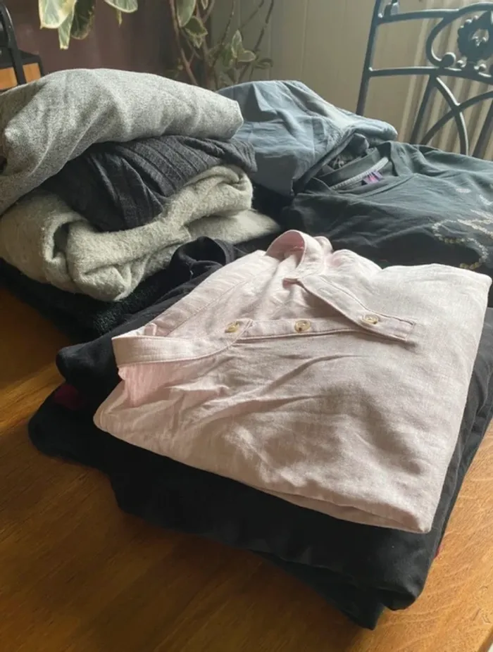 Lot vêtements divers revendeur - photo numéro 3