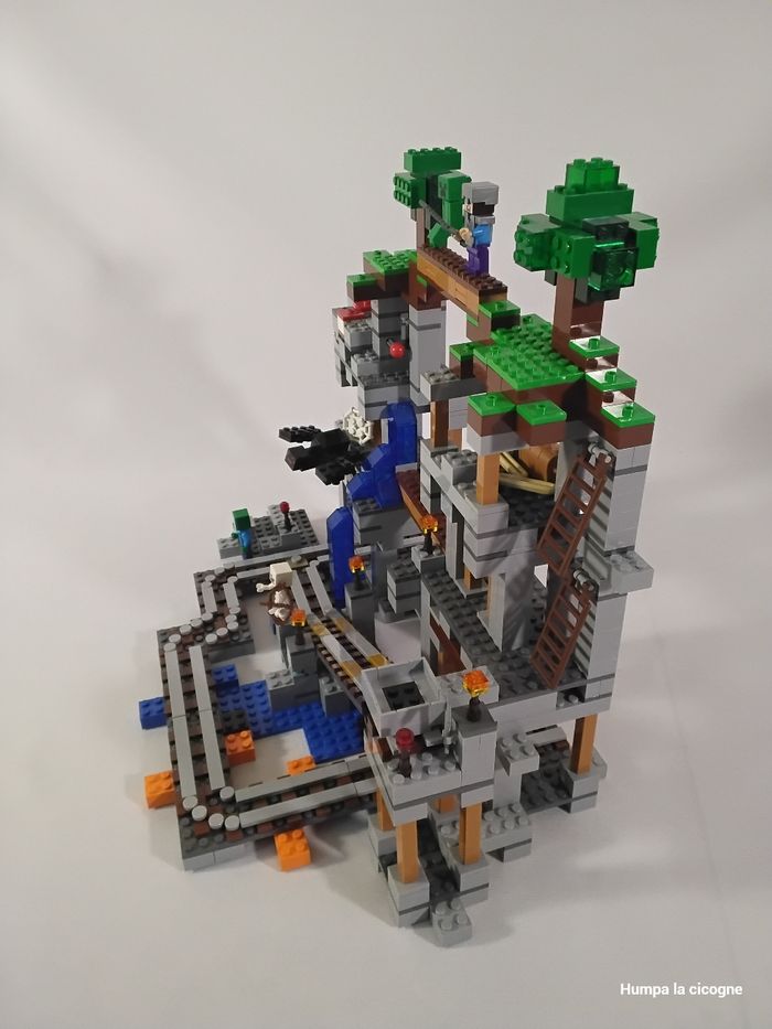 Lego Minecraft 21118 (M402) - photo numéro 6