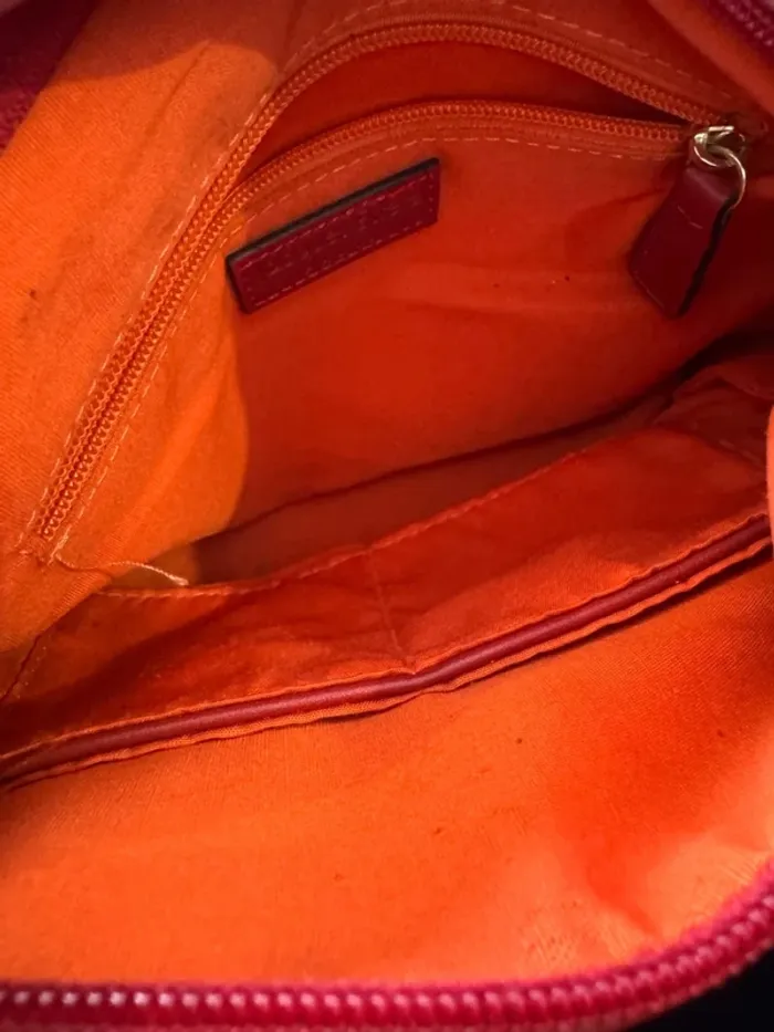 Sac à main rouge Jacques Esterel avec un petit porte monnaie, bon état - photo numéro 5