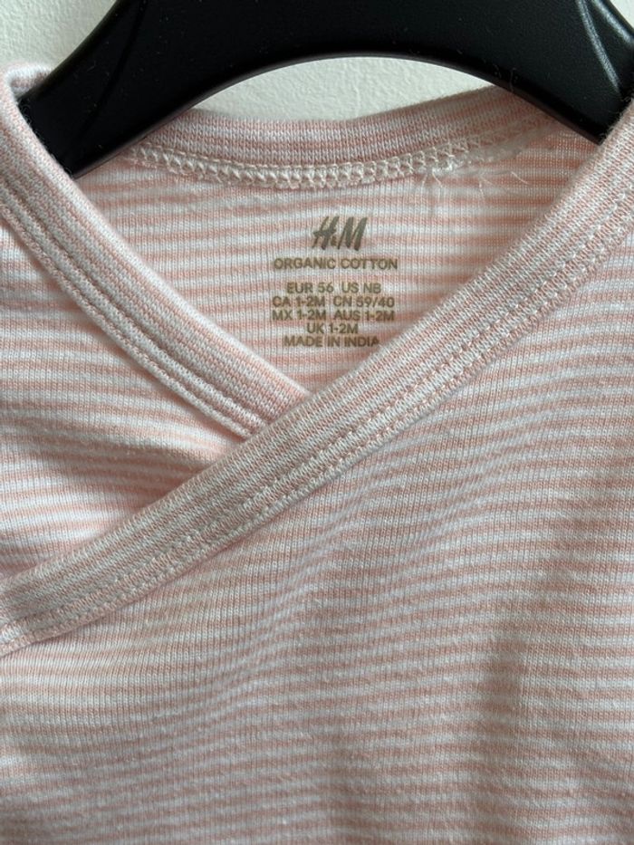 Lot 3 bodies H&M fille 1-2mois - photo numéro 12