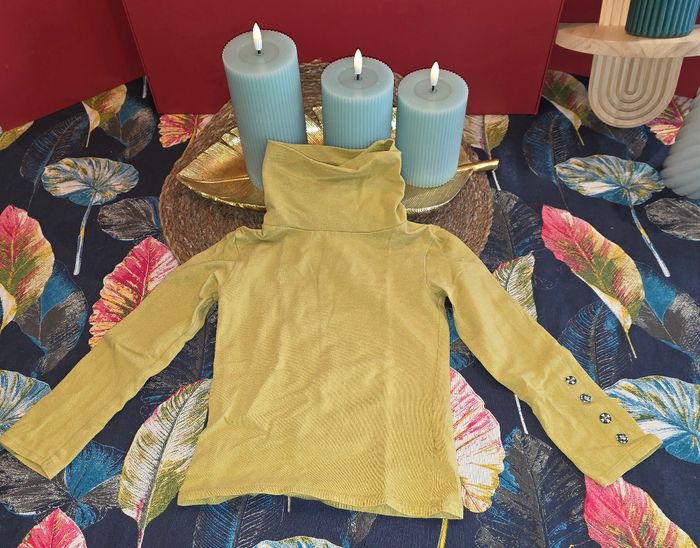 Sous pull jaune/vert 3 ans