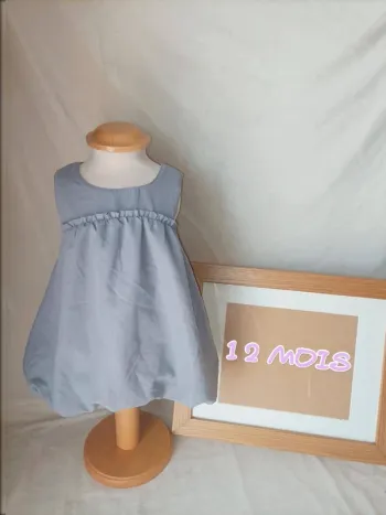 Jolie robe sans manche grise fille 12 mois
