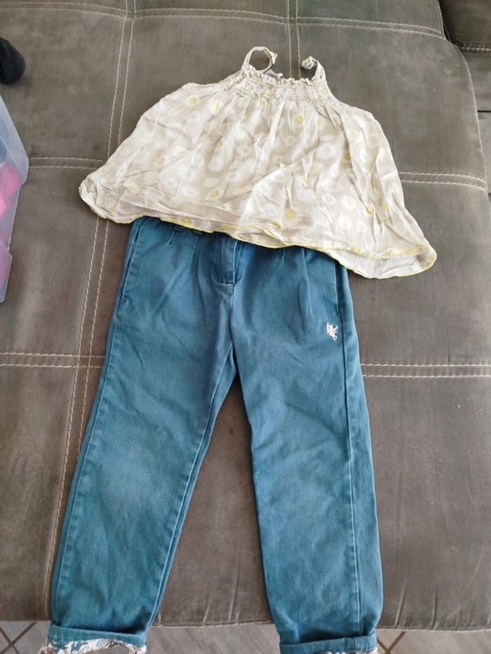 Pantalon Chino + débardeur