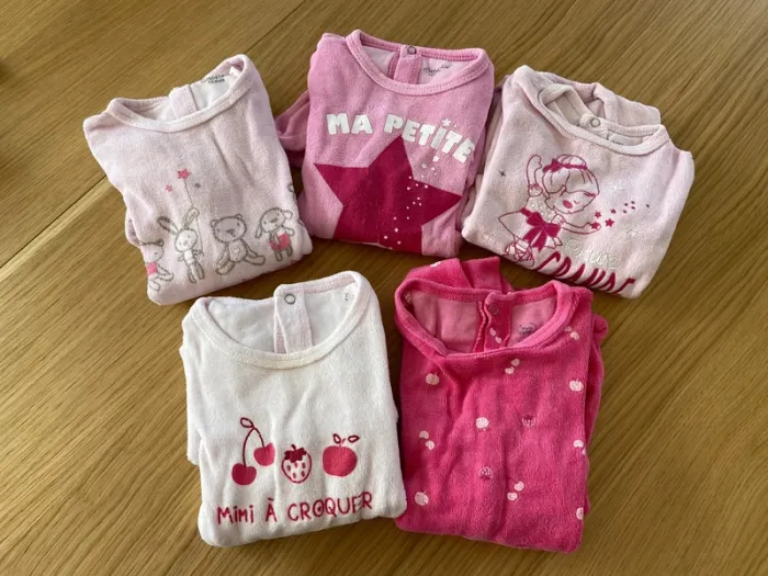 Lot de pyjamas