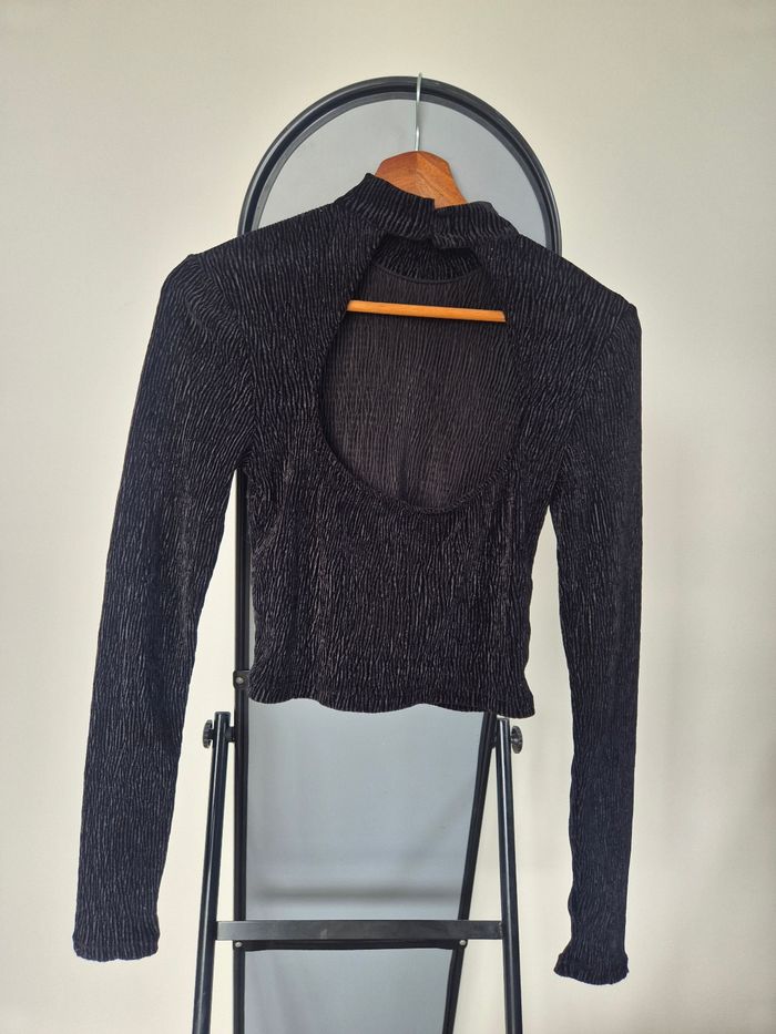 crop top noir effet velours H&M taille S - photo numéro 2