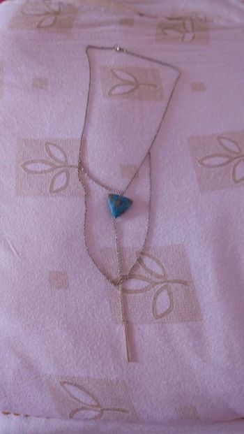 Collier argenté avec pierre turquoise Morgan