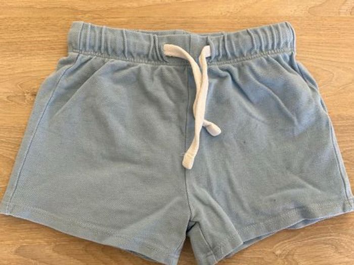 Lot de 4 shorts garçon en 18 mois - photo numéro 6