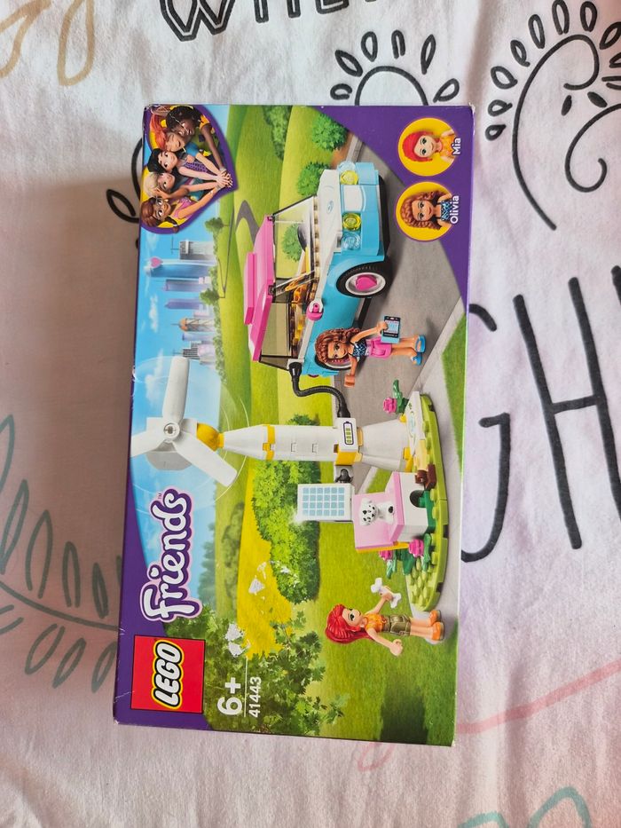 Jeu de construction Lego 41443 Friends La Voiture Electrique d’Olivia
