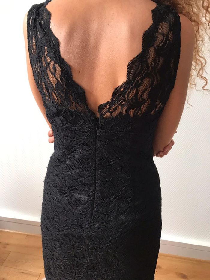 Robe en dentelle noir signé Manoukian - photo numéro 11