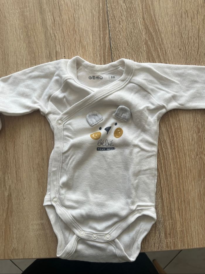 Lot de 5 body taille 3mois - photo numéro 4