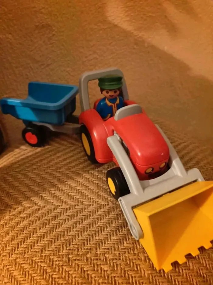 Tracteur  et sa remorque