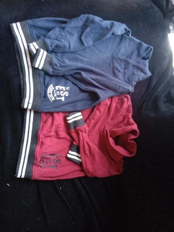 Lot de 2 sweat 8 ans