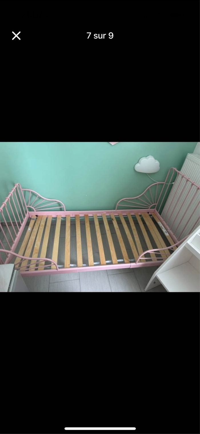 Lit IKEA extensible rose +sommier+matelas - photo numéro 7