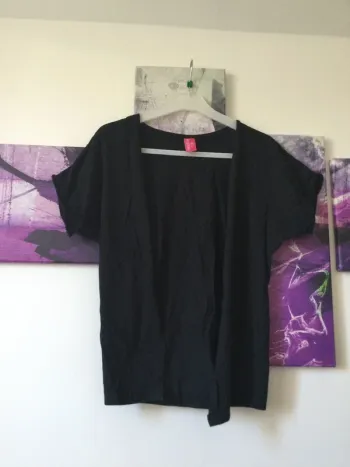 Gilet noir sans boutons