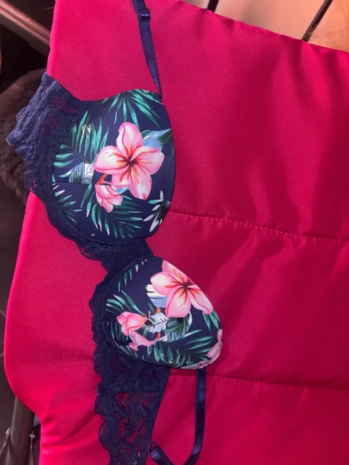 Soutien-gorge, neuf 85 B coque - photo numéro 3