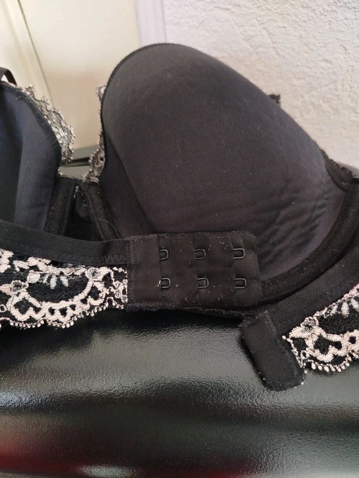 Soutien-gorge  Etam 90 D noir et rose - photo numéro 9