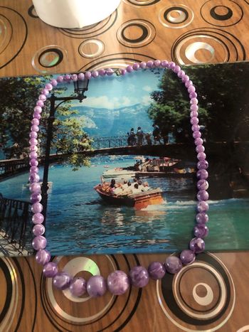 Collier violet