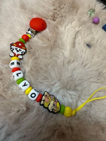 Attache tétine pat patrouille