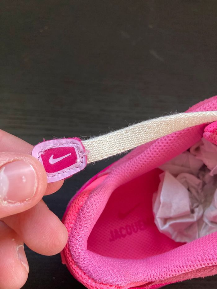 Baskets Basses Femme Nike Air Humara LX Jacquemus Pink - Taille 36.5 - photo numéro 10