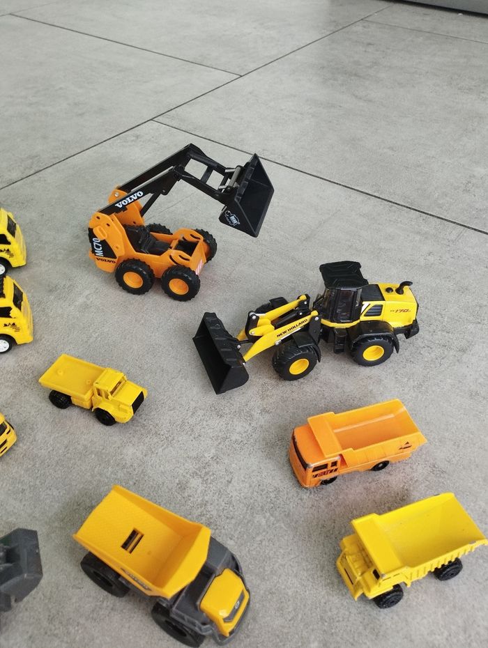 Lot véhicules de chantier - photo numéro 3