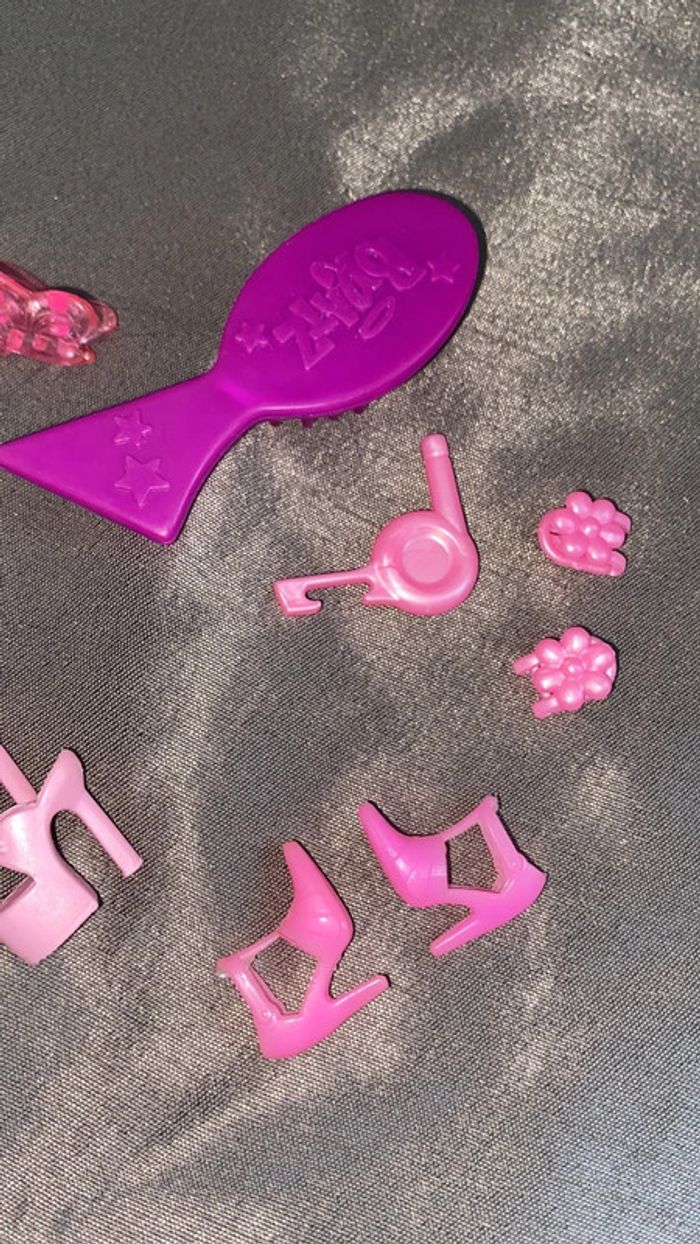Lot bratz - photo numéro 3