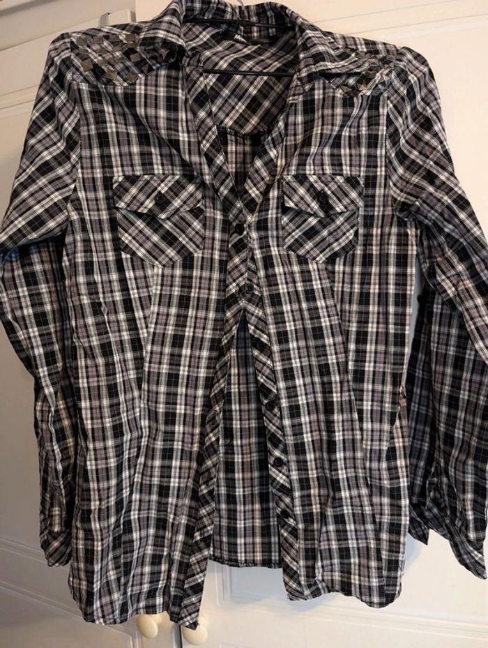 Chemise a carreaux - photo numéro 2
