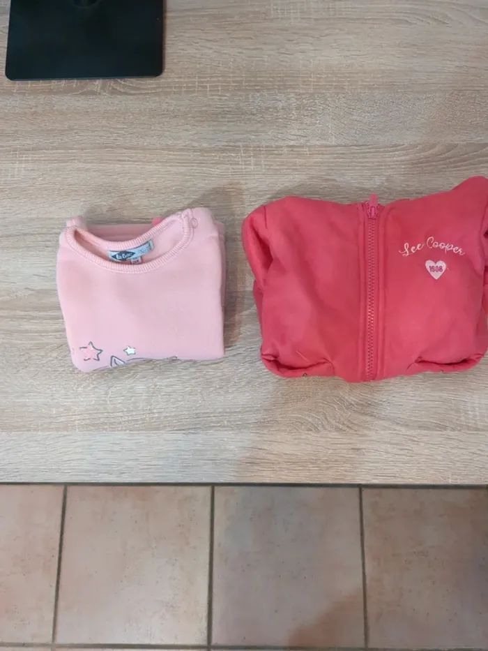 Lot 2 vêtements licorne 2 ans/24 mois