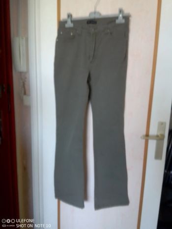 Pantalon taille 40