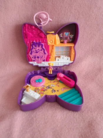 Butterfly polly pocket