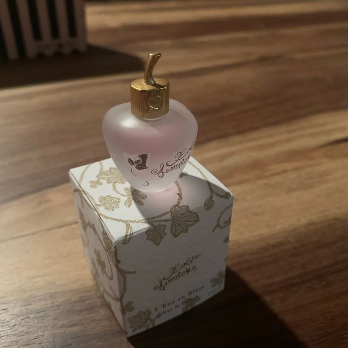 L’eau en blanc Lolita Lampicka - photo numéro 3