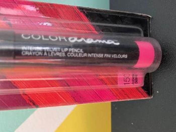 L'Oréal- RAL crayon- 150 fushia - photo numéro 2