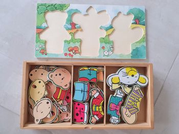 Coffret bois personnages à habiller