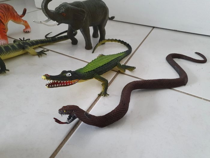 Lot de 7 figurines animaux plastiques LUC - photo numéro 6