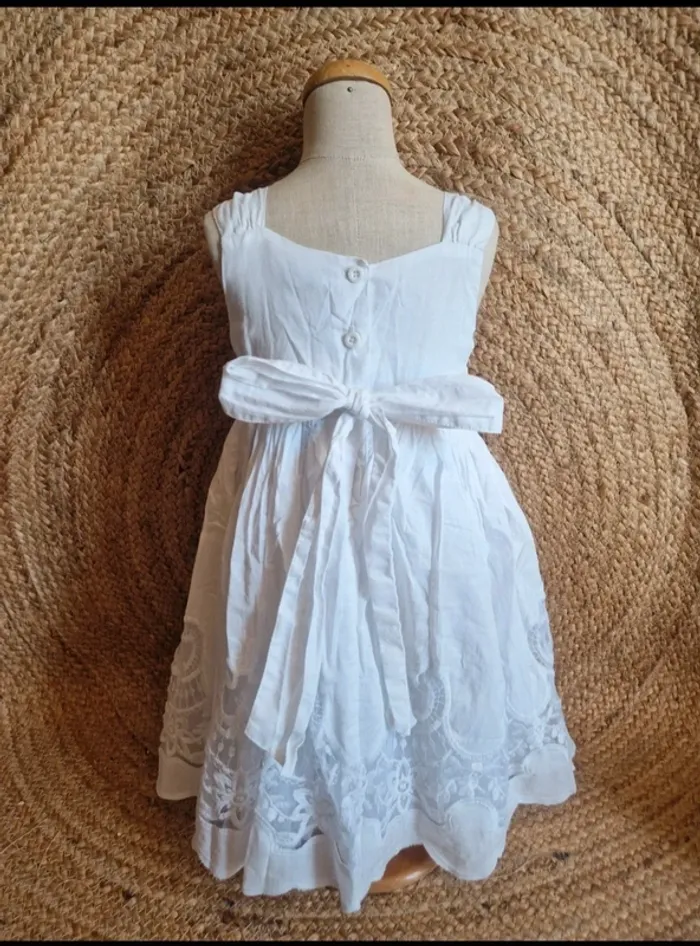 Magnifique robe blanche avec rose cérémonie fille tahari 3 ans - photo numéro 6